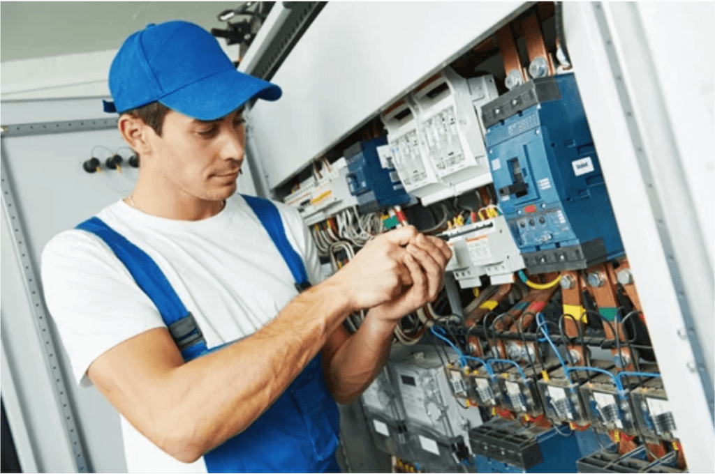 Visuel Travaux, dépannages ou remise en service des installations électriques : avantages d’un logiciel de gestion des interventions et des travaux